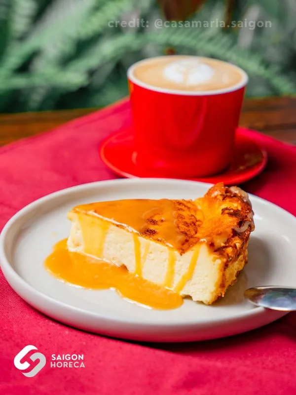 Burnt Basque Cheesecake and Hot Coffee at Casa Maria
