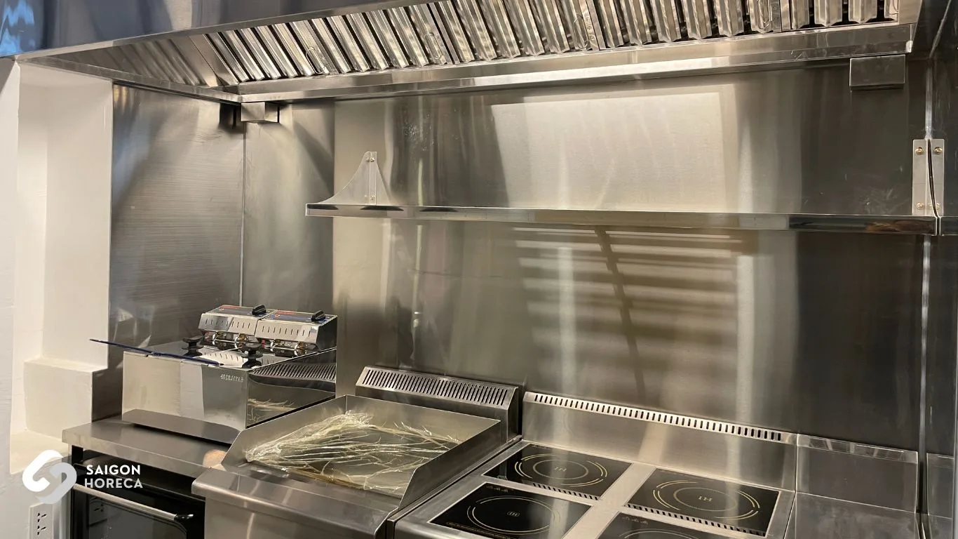 Cooking suite equipment details at Casa Maria