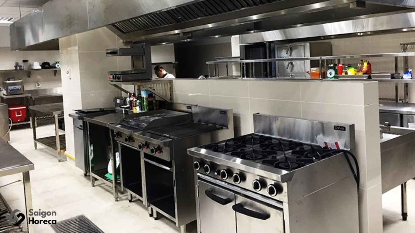 Cobra heavy-duty commercial Western cooking range suite