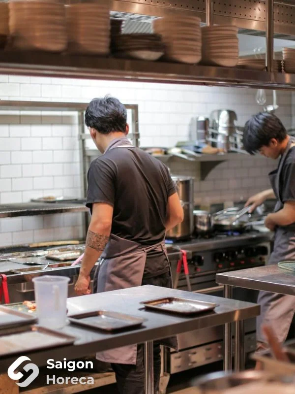 Mùa Craft Sake's Commercial Izakaya Kitchen Space