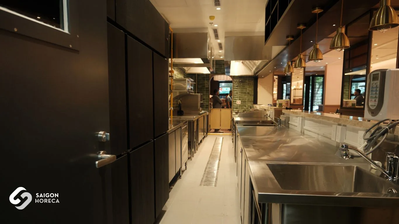 Pre-processing kitchen zone and SUS 304 sink modules at The Royal